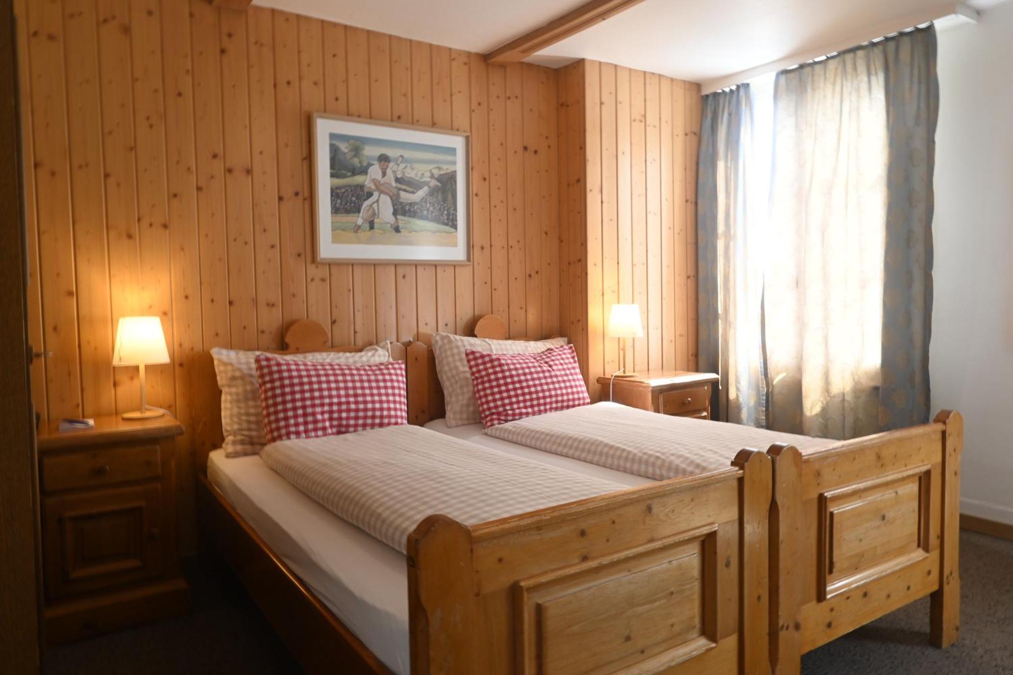 Baeren Hotel, The Bear Inn วิลเดอร์สวิล ภายนอก รูปภาพ